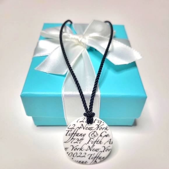 Tiffany & Co. Rare White Note Notes Round Circle Ireland Bone China 18" Necklace - Picture 10 of 12